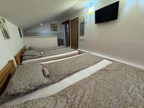 Suite Studio Supérieure | 1 chambre, chambres insonorisées, fer et planche à repasser