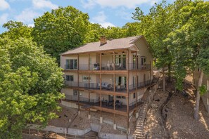 Exterior - Seagull 1 - Ultimate vacation getaway in Osage Beach! (Osage Beach)