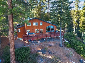 Exterior - Lakeview Hideaway – 3BDR for 8 w/ Private Hot Tub! (Carnelian Bay)