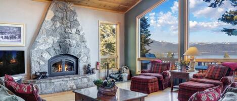 TV, peis, DVD-spiller og stereoanlegg