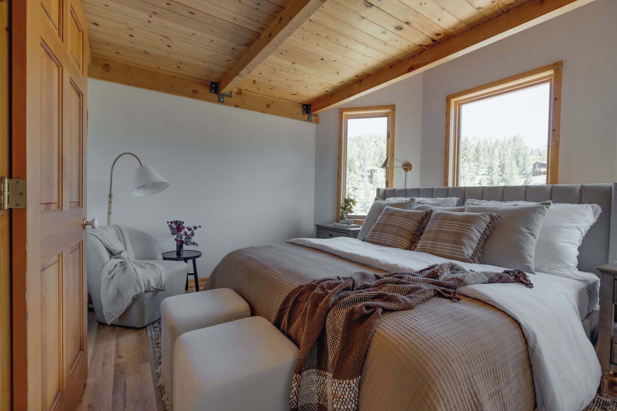 3 chambres, fer et planche à repasser, Wi-Fi, draps fournis