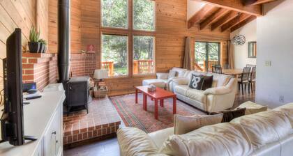 Northwoods Hangout | Near Tahoe Donner