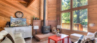 Northwoods Hangout | Near Tahoe Donner