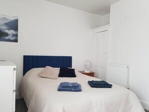 3 عدّة غرف نوم ومكواة/لوح كي وواي فاي