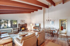 TV, fireplace, DVD player, stereo