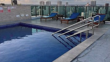 Piscina externa, piscina aquecida