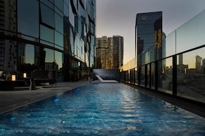 Kolam renang outdoor