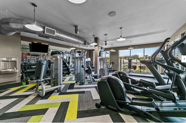 Fitness facility - Landing | Amazing 2BD, Gym, Pool (Dallas)