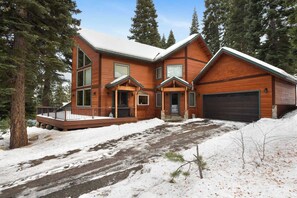 Exterior - Skislope Sanctuary | Close to Outdoor Activities (Truckee)