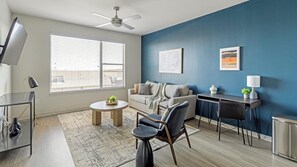 Smart TV - Landing | Spectacular 1BD, Gym, Pool (Dallas)