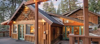 Mountainside Overlook | Lake Views, Tree House & Hot Tub