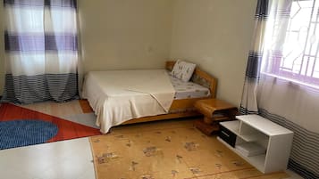 Superior Room | Desk, laptop workspace, iron/ironing board, free WiFi