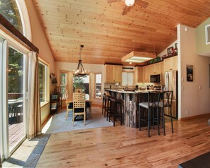 Dining - Lux Leisure | Game Room & More! (Truckee)