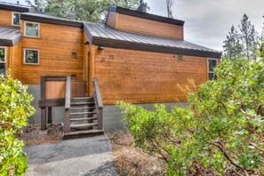 Exterior - Lake Forest Villa | Patio w/ BBQ (Tahoe City)