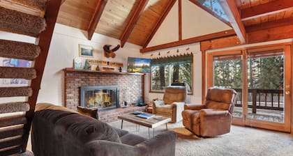 Moose Cabin | Year-Round Outdoor Fun w/ BBQ