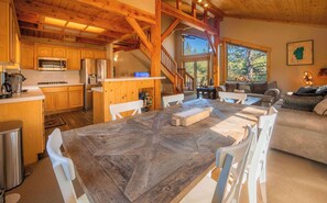 Interior - Bearfoot Lodge | Near Fishing and Hiking (Truckee)