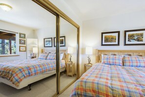 4 chambres, fer et planche Ă repasser, Wi-Fi, draps fournis