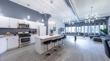 Fridge, microwave, oven, stovetop