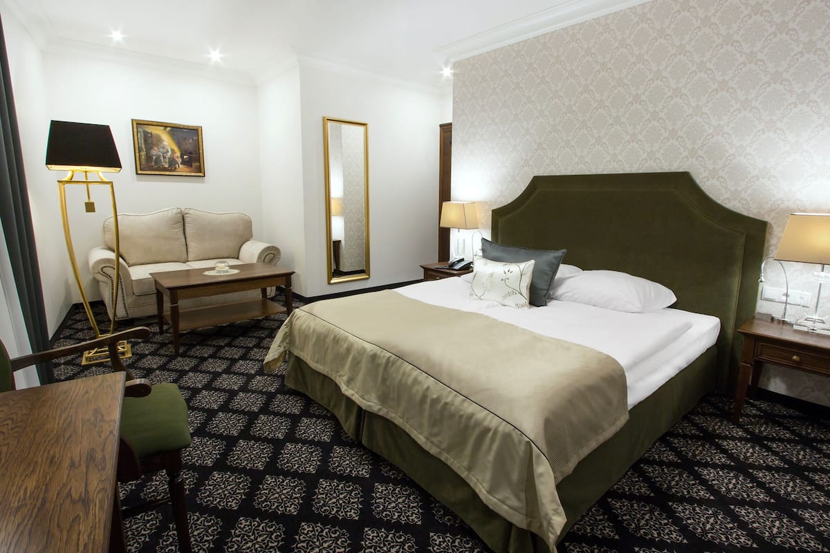 Superior Double or Twin Room | 1 bedroom, minibar, desk, free WiFi