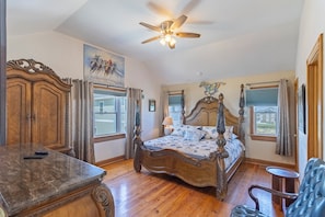 6 bedrooms, internet, bed sheets