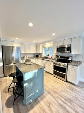 Fridge, microwave, oven, stovetop - 6 Richards Way - New Listing! East Sandwich Home with Hot Tub & Near Beach (Sandwich)
