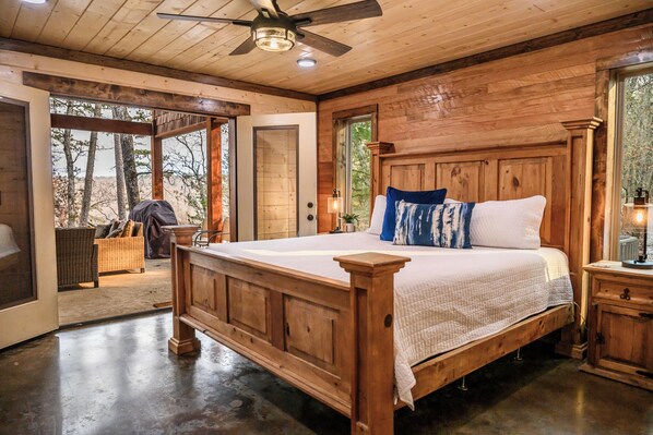 8 bedrooms, iron/ironing board, free WiFi, bed sheets