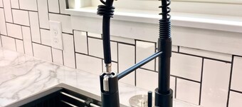 12 Minutes from Crossbar and Turner Falls, Sleeps up to 10, Fast Wi-Fi