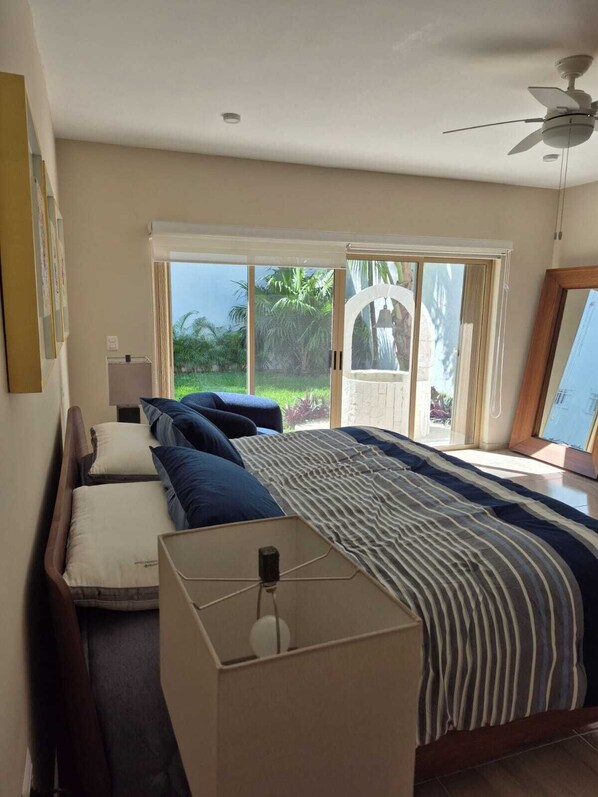 2 bedrooms, desk, iron/ironing board, WiFi