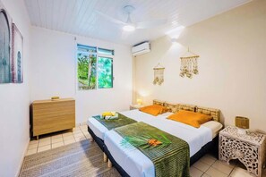 3 bedrooms, iron/ironing board, travel cot, free WiFi