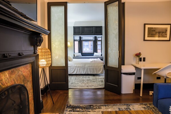 2 chambres, fer et planche à repasser, Wi-Fi, draps fournis