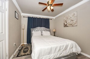 3 bedrooms, iron/ironing board, WiFi, bed sheets
