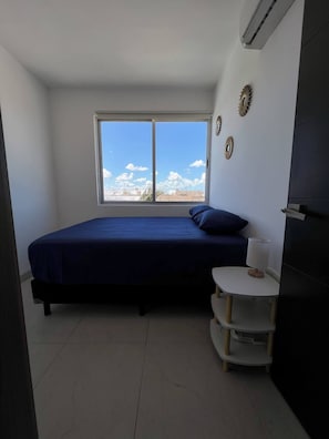 3 bedrooms, iron/ironing board, free WiFi