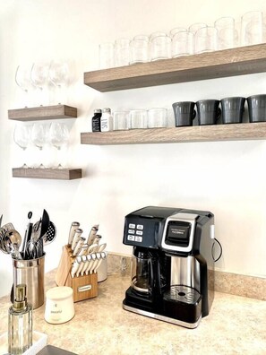 Interior - Arcata Gem steps from downtown (Arcata)