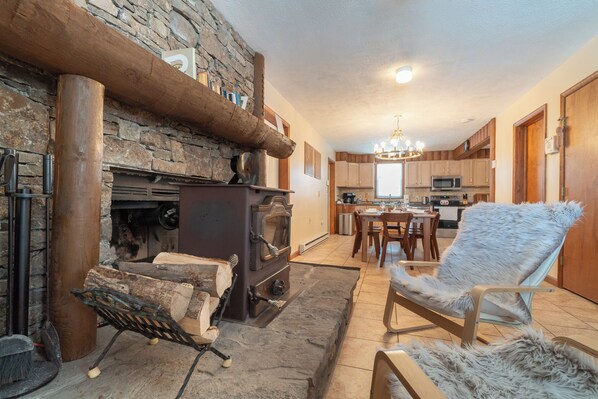 Interior - Lake Ariel Winter Getaway: KING Bed, Fireplace, Wood Burning Sauna, Skiing Views (Lake Ariel)