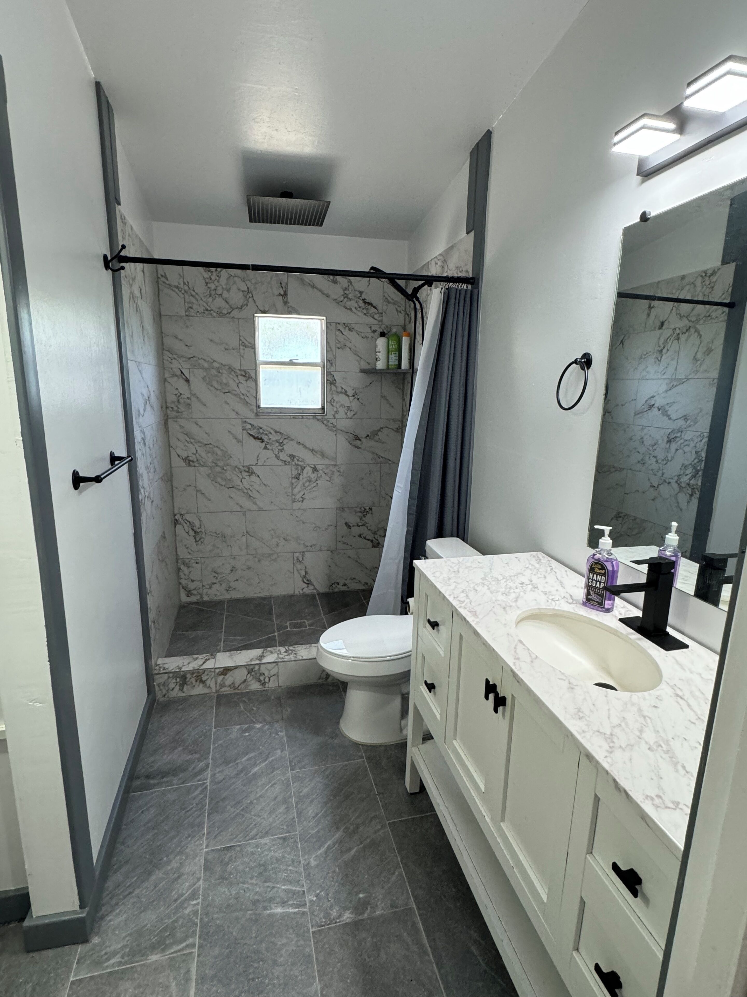 Towels, soap, shampoo, toilet paper