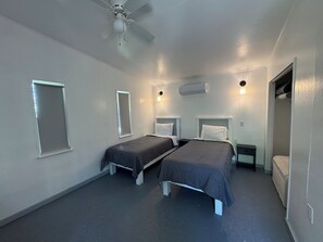 1 bedroom, free WiFi, bed sheets