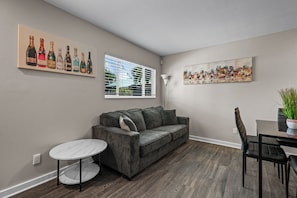 Living area - Hyde Park Flats (Tampa)