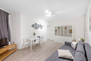 TV - 1 Bed in South Ken (Greater London)