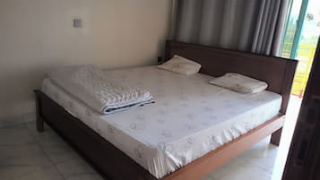 Habitación individual estándar, vista a la ciudad | Wifi gratis