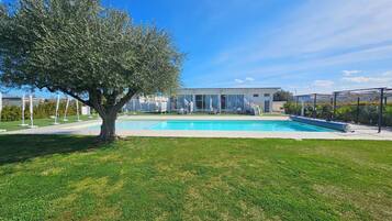 Seasonal outdoor pool