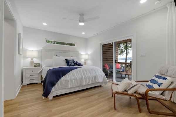 3 camere, una scrivania, ferro/asse da stiro, culla da viaggio