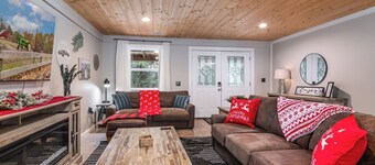 Cozy guest house, near Branson, MO