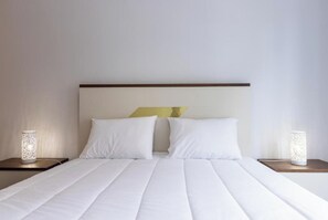 3 bedrooms, iron/ironing board, free WiFi, bed sheets - Ocean View Flat (Câmara de Lobos)