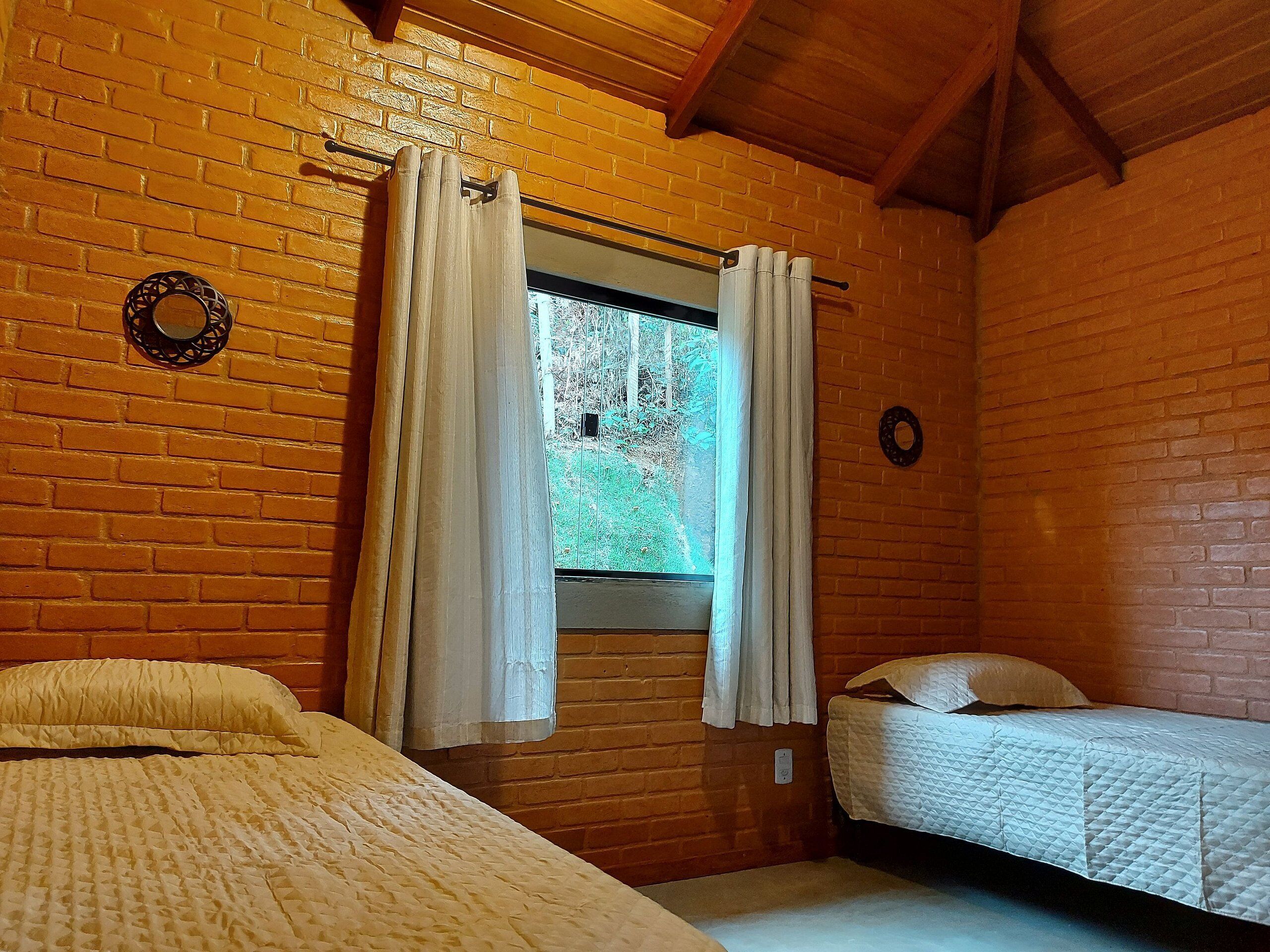 3 dormitorios, tabla de planchar con plancha, Internet y ropa de cama