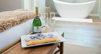 The Cottage, Rusted Route Farms