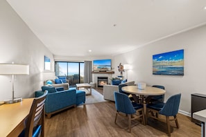 Interior - Spectacular Ocean View (Aptos)
