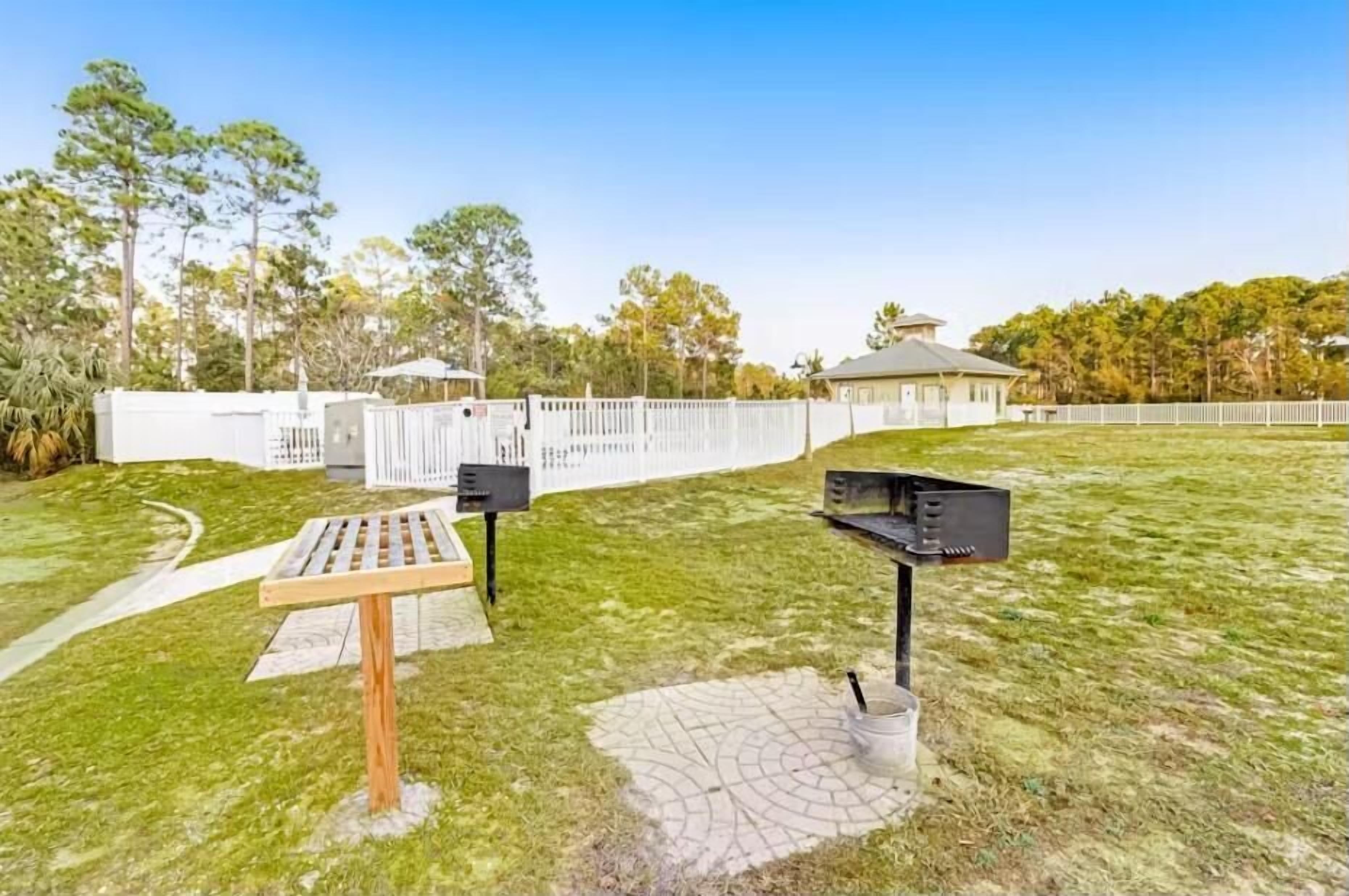 Condo, Multiple Beds (Seagrove Highlands 1304) | Outdoor dining