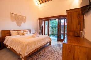 1 bedroom, WiFi, bed sheets - Serene Private Room with a tropical garden view in the heart of Canggu! (Bali)