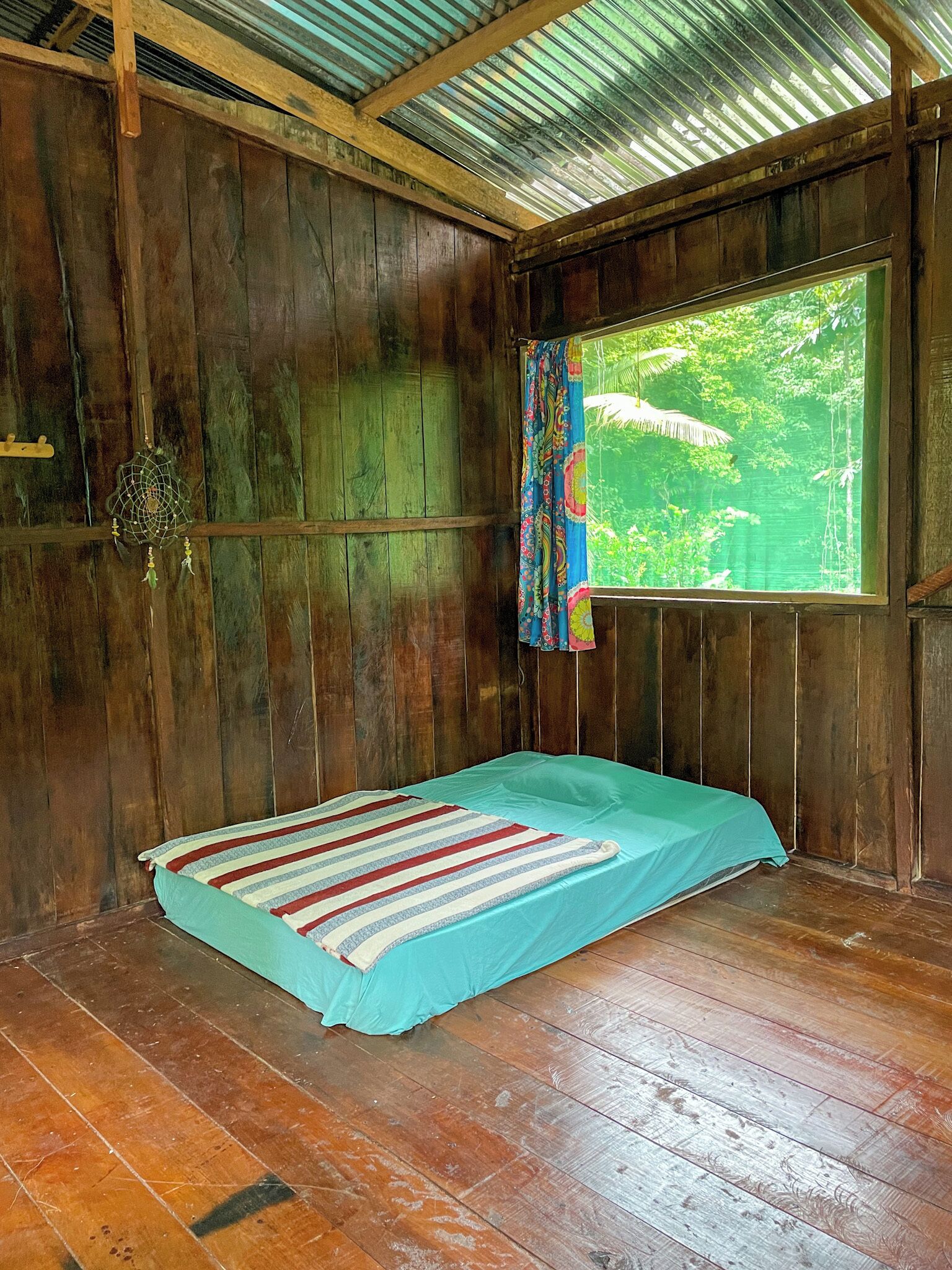 3 makuuhuonetta, ilmainen Wi-Fi, vuodevaatteet