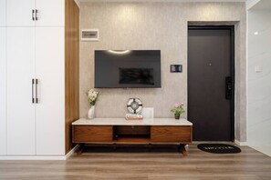 Interior - Luxe place with pool+gym+mini mart in yaya center (Nairobi)